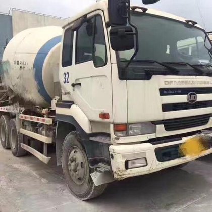 2012 NISAN UD CWB 452