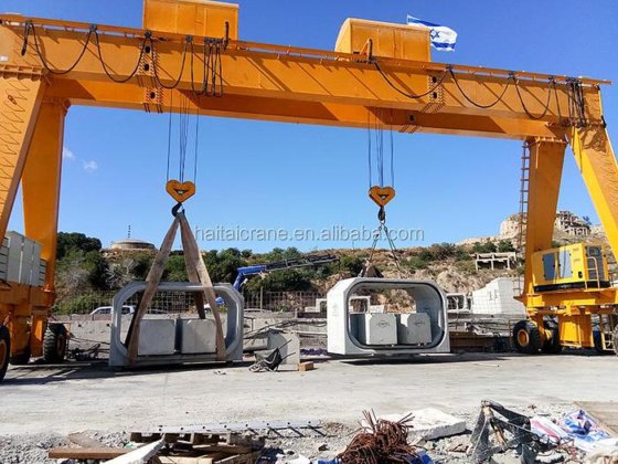 100吨移动桥式集装箱跨运车45吨橡胶轮胎龙门起重机港口起重机用于装载集装箱