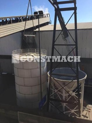 セメントサイロ