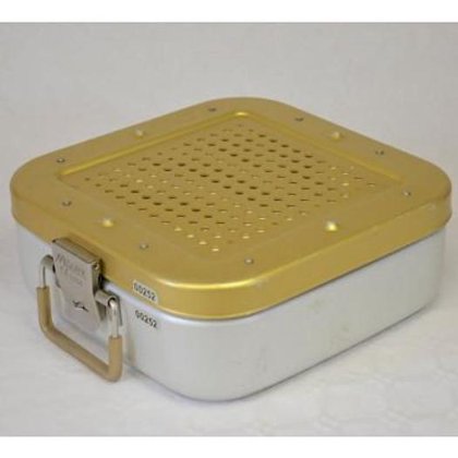 基本的な手術器具ボックス