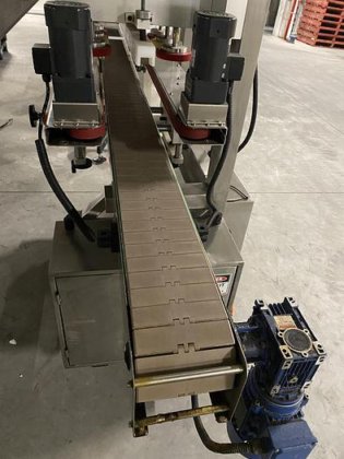 火烈鸟产品旋盖机