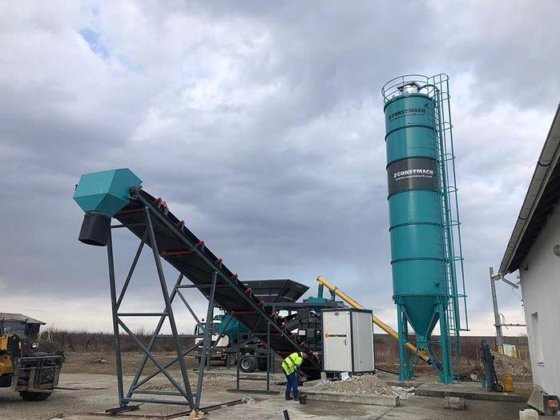 セメント貯蔵サイロ