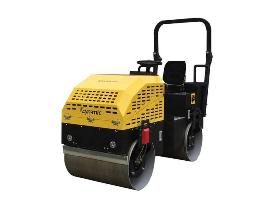 多功能双轴压路机，用于铺设平整、密实和持久的路面