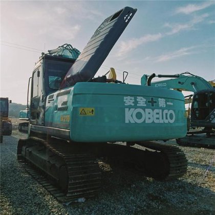 Kobelco SK210