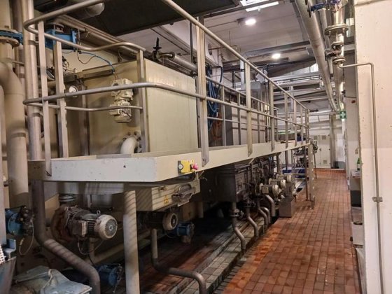 ボトル洗浄システム