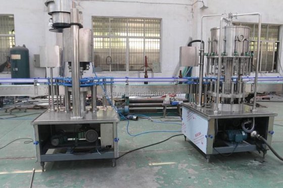 用于碳酸饮料的分体式玻璃瓶灌装机