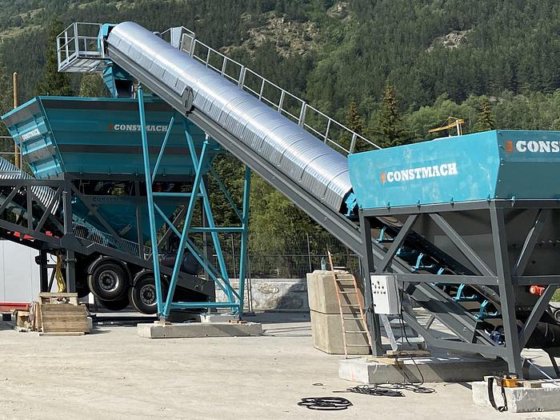 移动混凝土搅拌站预供料系统