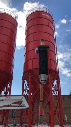 300トンセメントサイロ