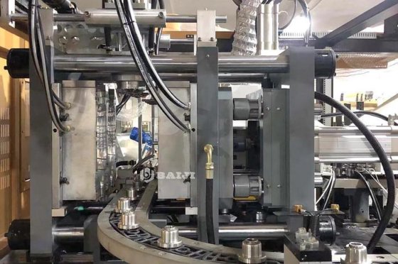 2019 良質全自動 6 キャビティ ペットボトルブロー成形機工場価格