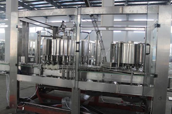 碳酸饮料苏打罐自动灌装机