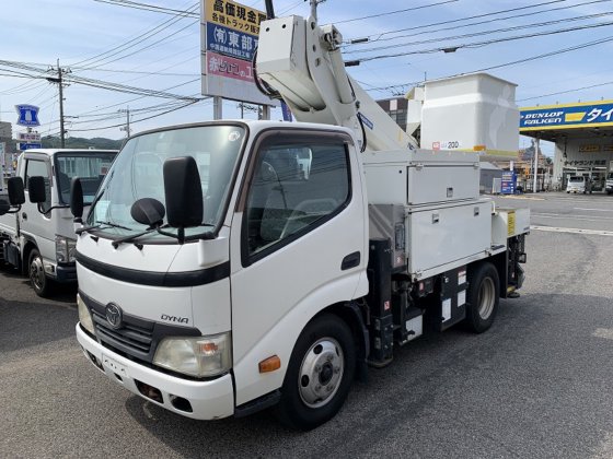 2011 トヨタ BDG-XZU304A