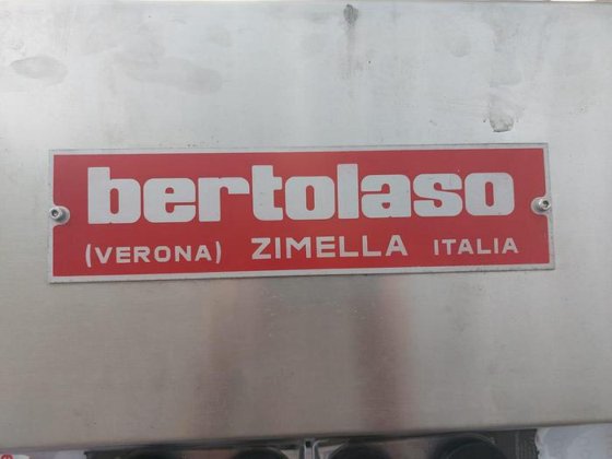 2011 Bertolaso Capping machine