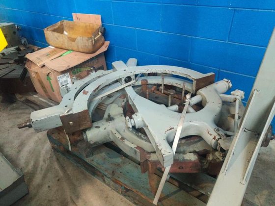 数控莫兰多并车床