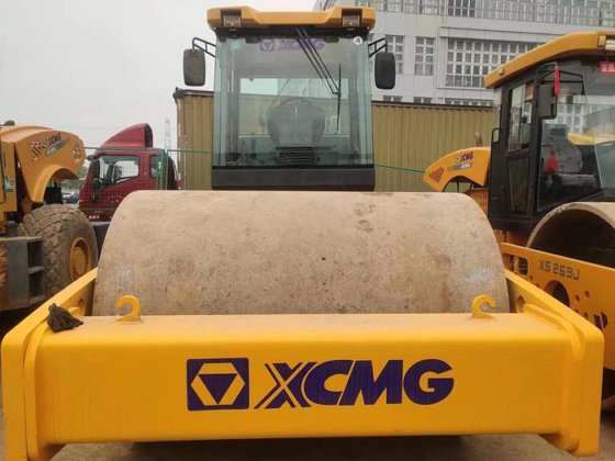 2020 XCMG XS233J
