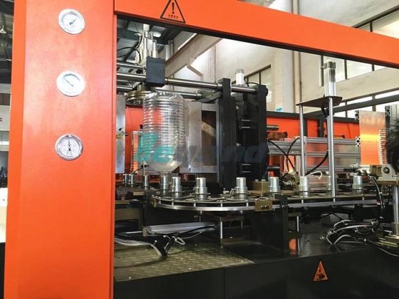 全自动高产量 5000BPH PET 瓶吹瓶机价格