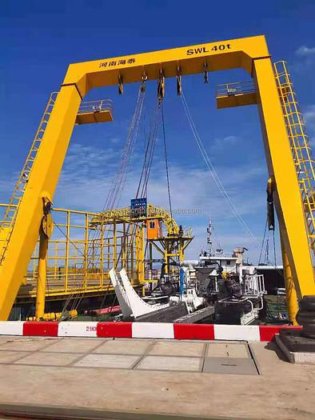 マリーン S ハッチ カバー ガントリー