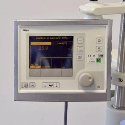 DRAGER CALEO インキュベーター マットレス付き