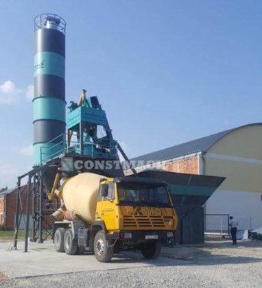 紧凑型混凝土搅拌站，产能 30 立方米/小时，全新