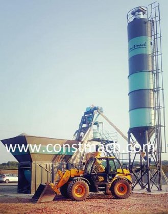 紧凑型混凝土搅拌站，产能 30 立方米/小时，全新