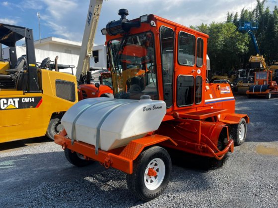 2005 Broce RJ350