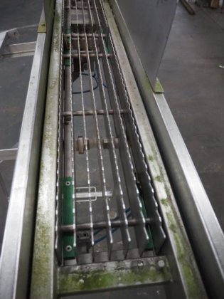 胸盖转圆角机步进梁