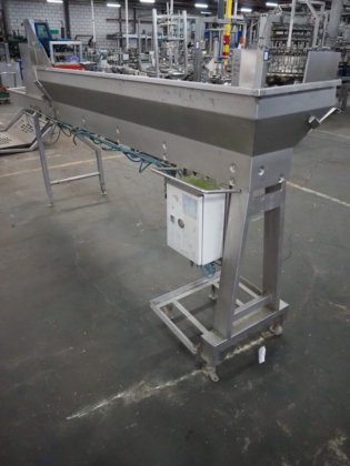 胸盖转圆角机步进梁