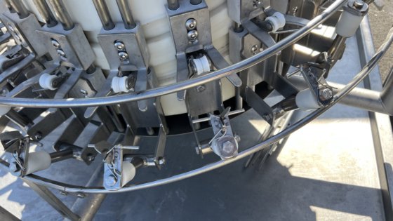 梅恩颈部去皮切条机，配备 20 个工位