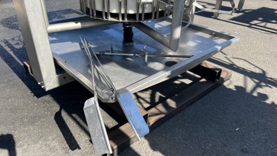 梅恩颈部去皮切条机，配备 20 个工位