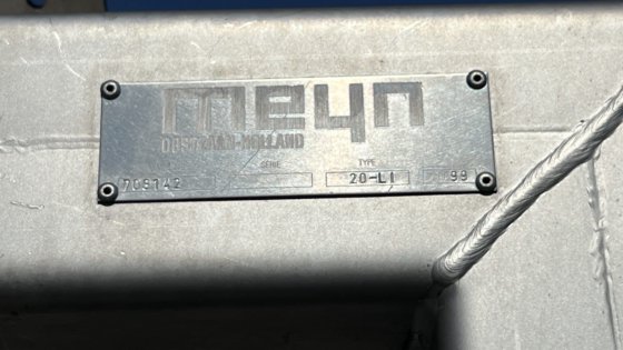 梅恩颈部去皮切条机，配备 20 个工位