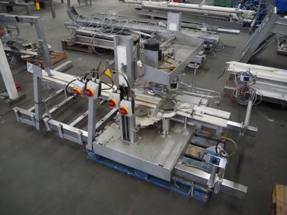 Stork 直列式鸡腿皮预切机