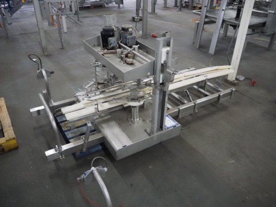 Stork 直列式鸡腿皮预切机