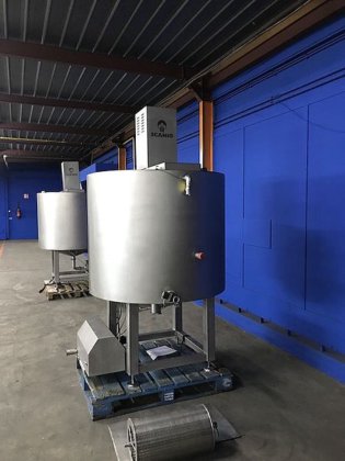 Wolfking Belam 肉类注射器，带 Scanio 盐水搅拌器