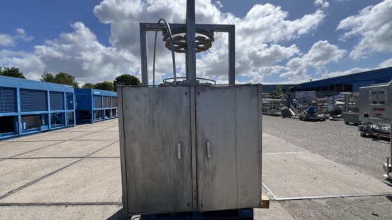 鹳颈分离器和切皮机