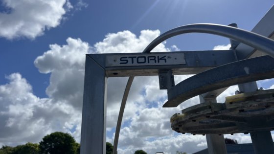 鹳颈分离器和切皮机