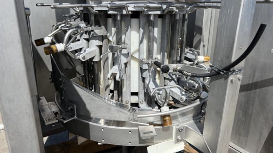 鹳颈分离器和切皮机