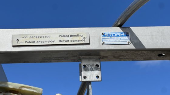 鹳颈分离器和切皮机