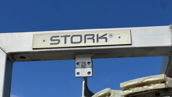 鹳颈分离器和切皮机