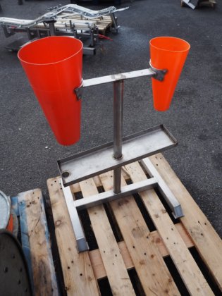 用于清真家禽加工的放血锥