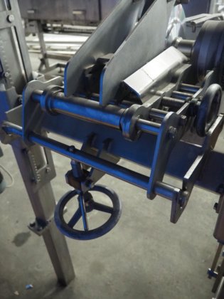 Meyn 鞍形书脊分离器/书脊切割器