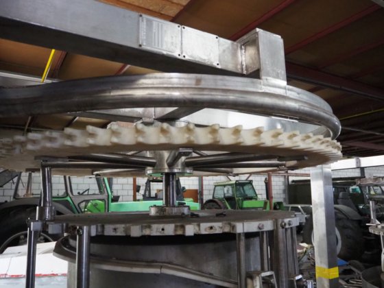 Linco 自动掏膛机,配备 24 个工位