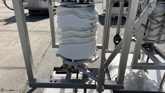 Stork 直列式大腿去骨机