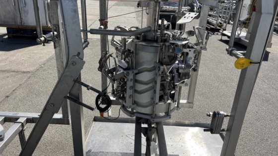 Stork 直列式大腿去骨机