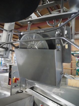 梅恩尾部切割器