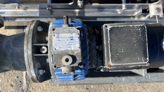 用于自动切割系统的 Thielemann 家禽腿加工机 (2)