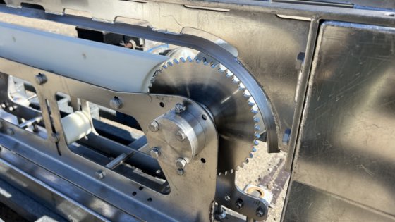 用于自动切割系统的 Thielemann 家禽腿加工机 (2)