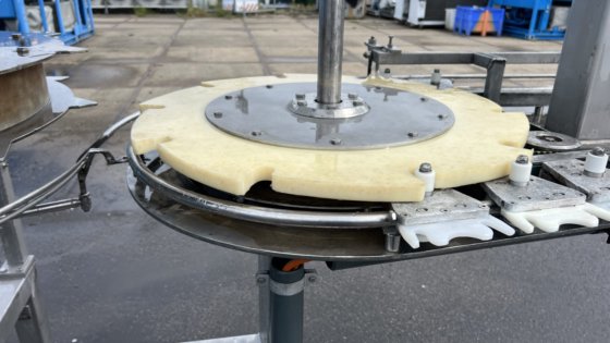 梅恩·雷汉格 (Meyn Rehanger) 冷静地称重