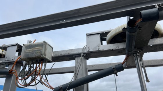 梅恩·雷汉格 (Meyn Rehanger) 冷静地称重