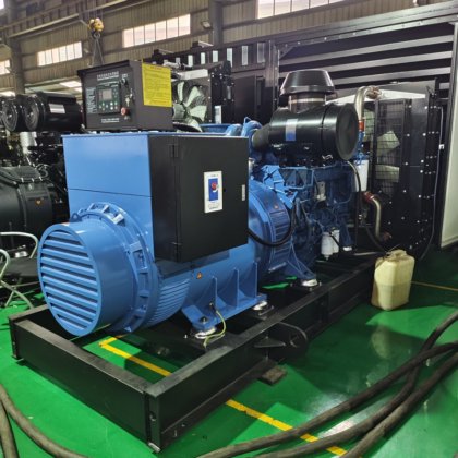100kVA 80KW 最高価格 携帯発電機 ガス