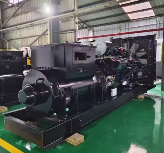 280KVA オープンフレーム ディーゼル発電機セット カミンズエンジン SHX