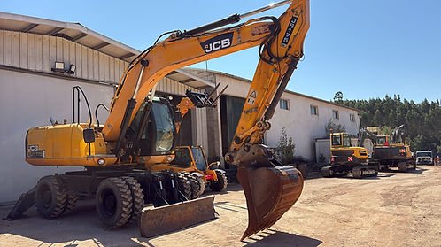 2010 JCB JS175W